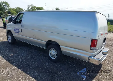 2009 Ford E-250 Commercial/Recreational z USA, uszkodzony, nr VIN 1FTNS24W49DA42414